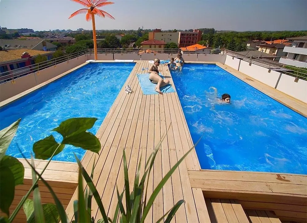 Hotel Di Giovanni Bibione 3*,